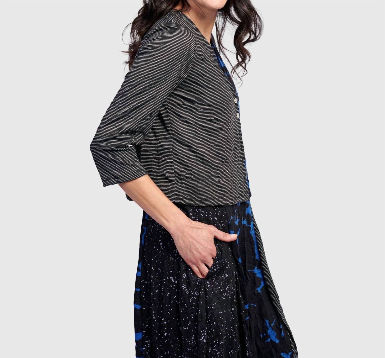 ALEMBIKA Capricorn Crop Cardigan in blue - women's cardigan - detail view