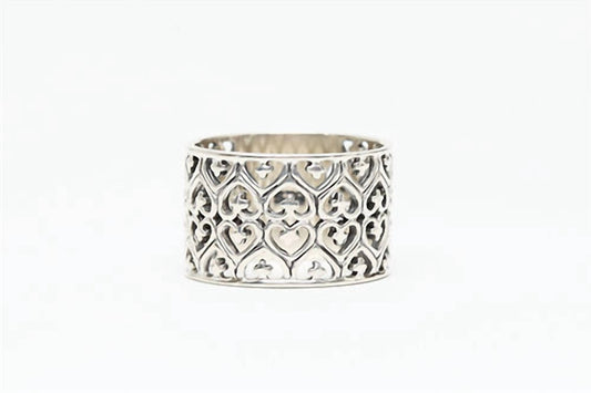 Avenue Chic - Women's Filigree Heart Ring