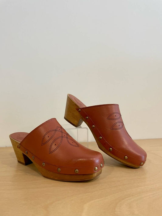 Bird Of Flight - Women's Shy Leather Clogs