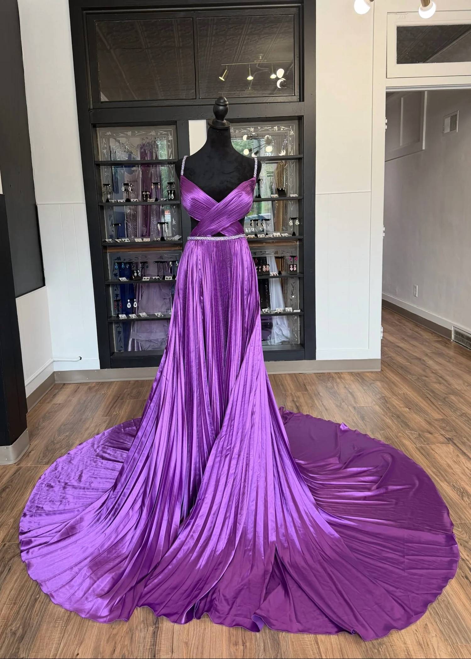 Sherri Hill - Women's Sleeveless Maxi Dress