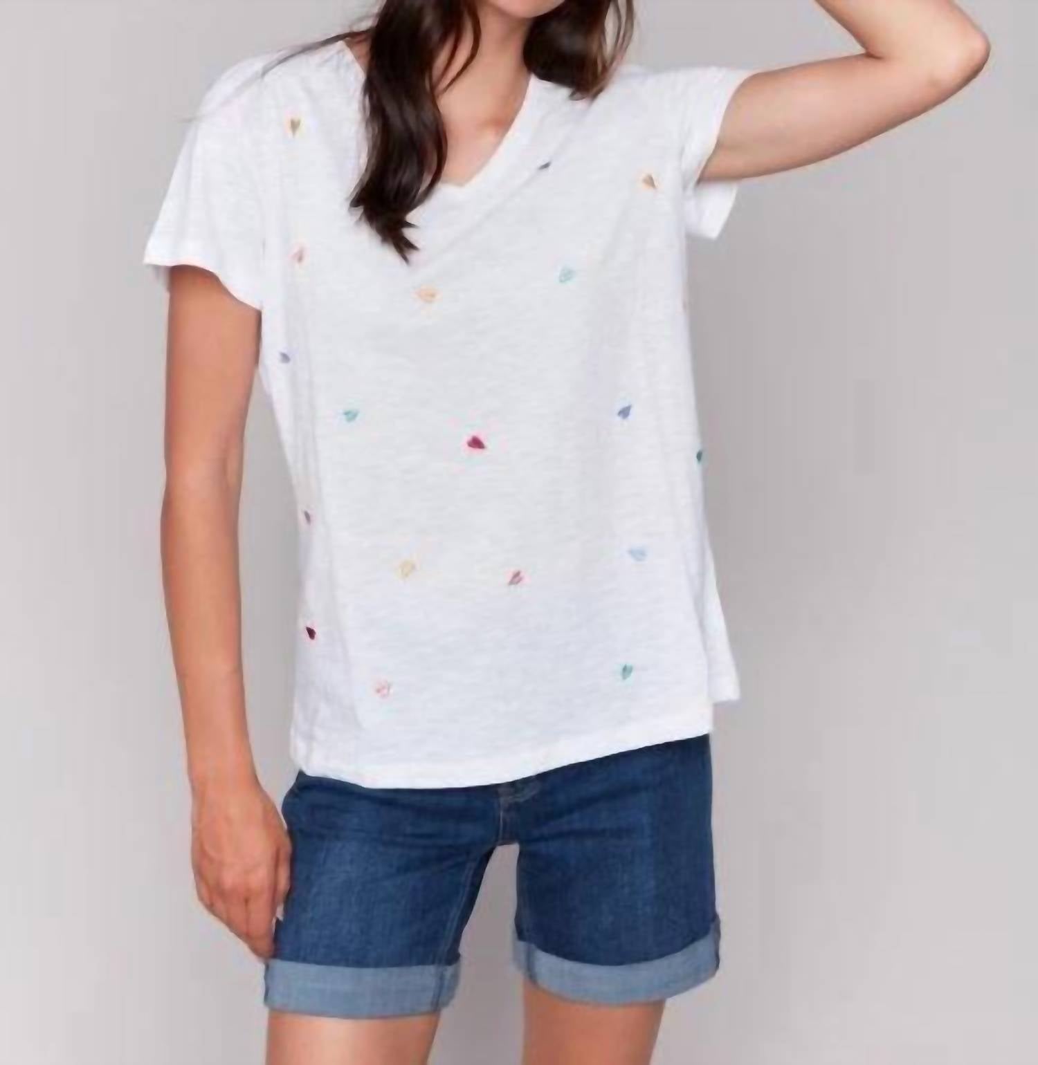 Charlie B - V NECK HEART EMBOIRDERED SHORT SLEEVE TOP