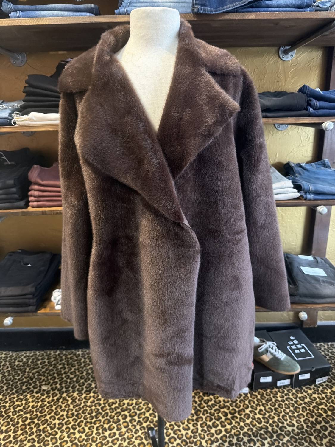 Ivy Jane - Women's Aspen Fur coat