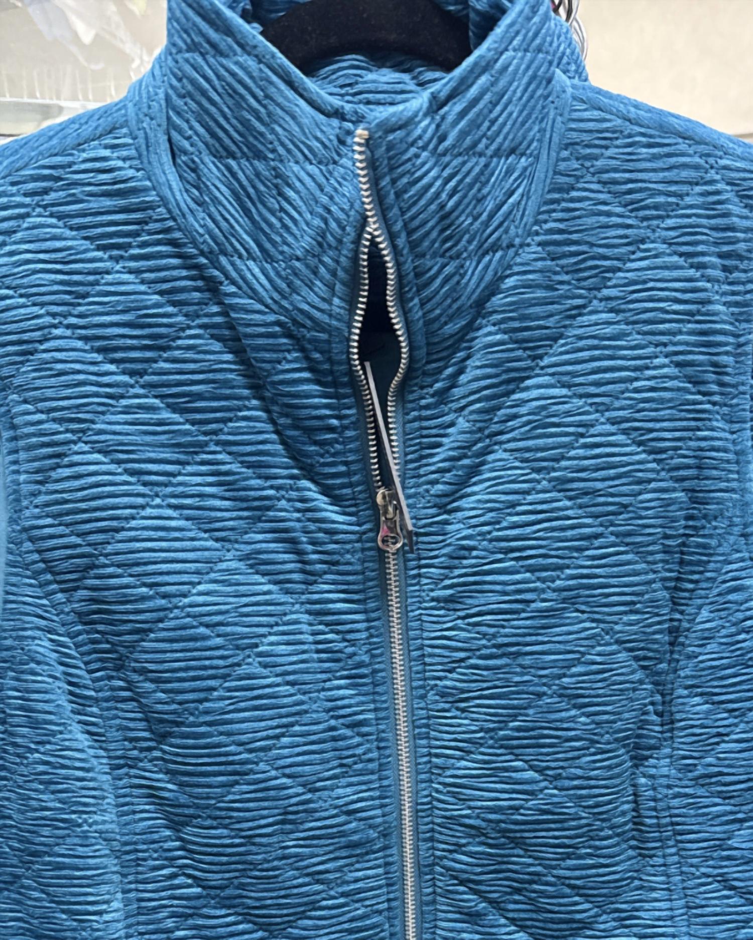 Ethyl Women's Quilted Vest in teal - women's jacket - detail view