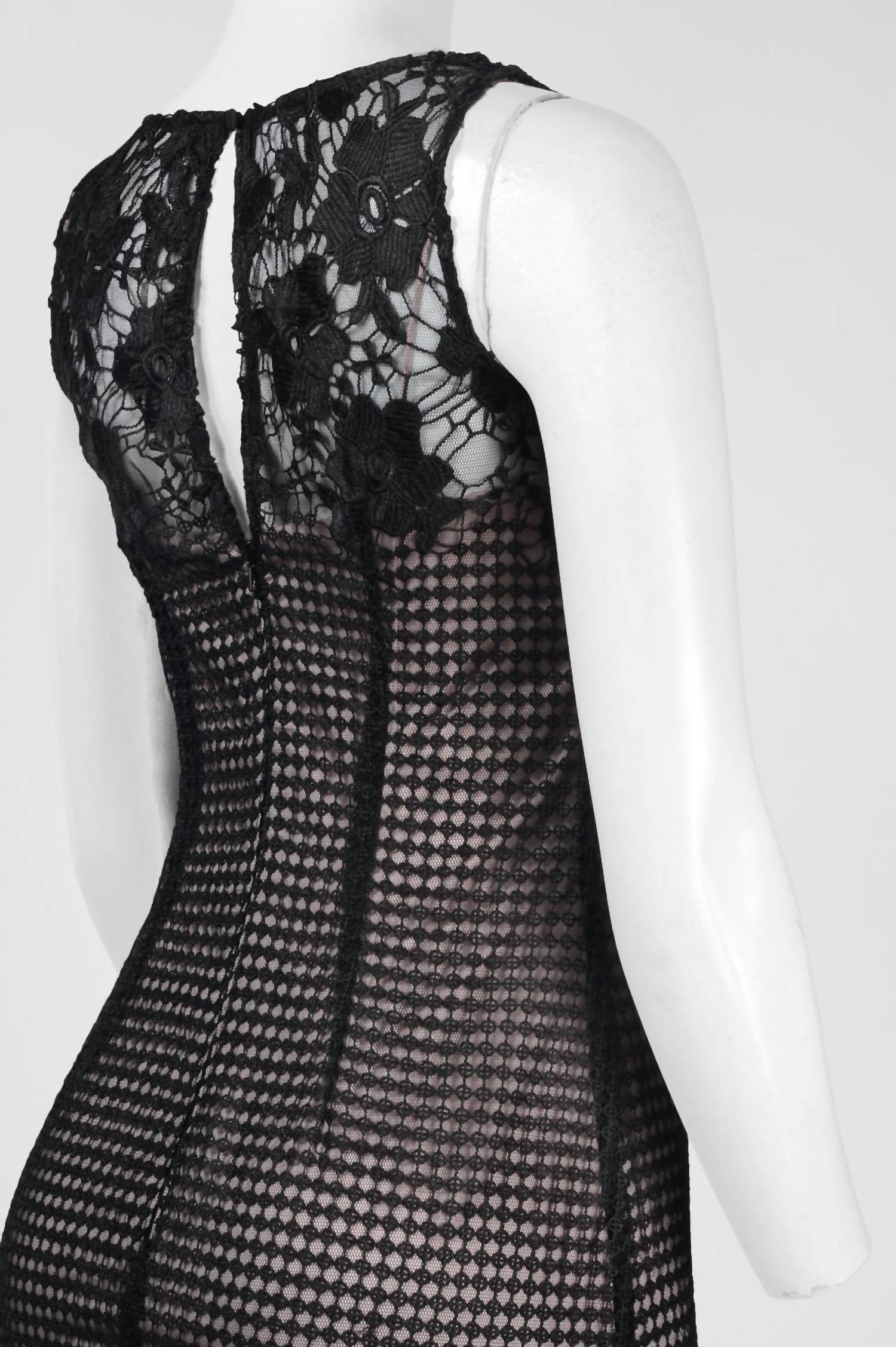 Aidan Mattox - Sleeveless Illusion Neck Lace Dress
