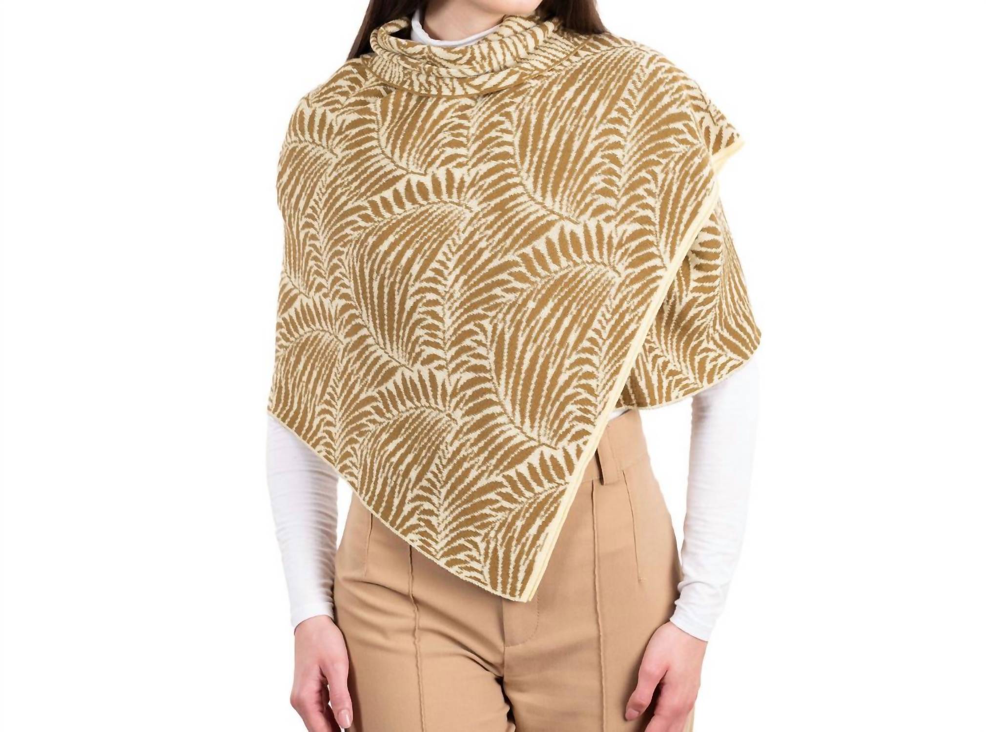 Saol Knitwear Newgrange Fern Wrap in fawn brown - women's scarf - detail view