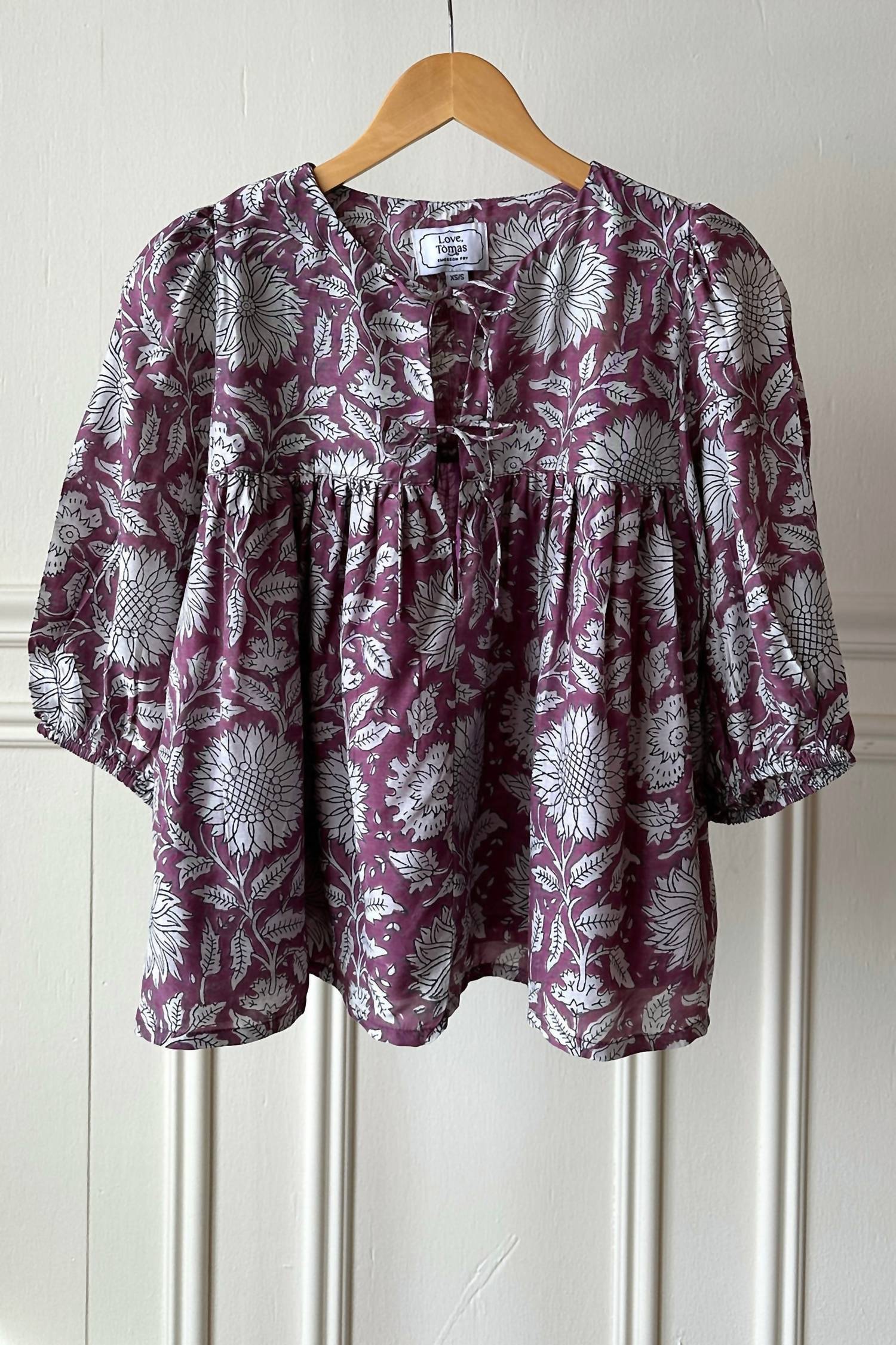 Love Tomas - Puff Isla V-neck Top