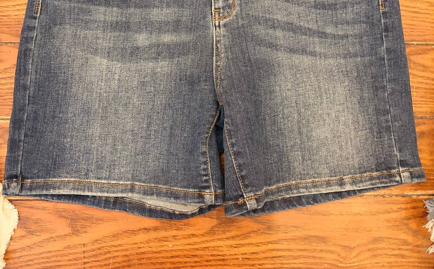 Judy Blue - Women's High Rise Non-distressed Shorts