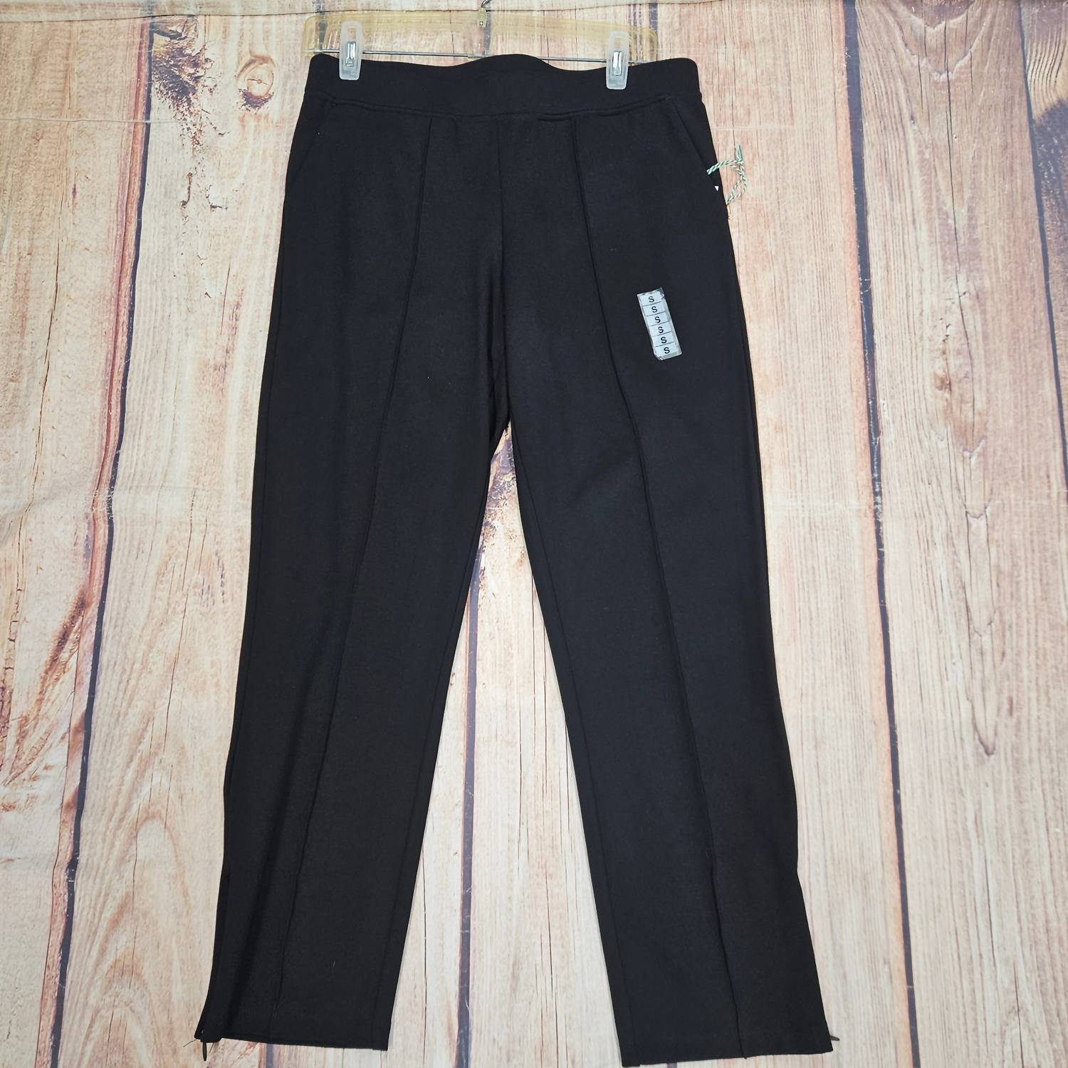 Aventura Women's Roma Crop Pant in anthracite - women's pants