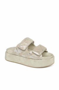 J/Slides - Women's Yvonne Platform Slide