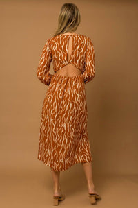 Gilli - Long Sleeve Back Open Slit Abstract Print Dress
