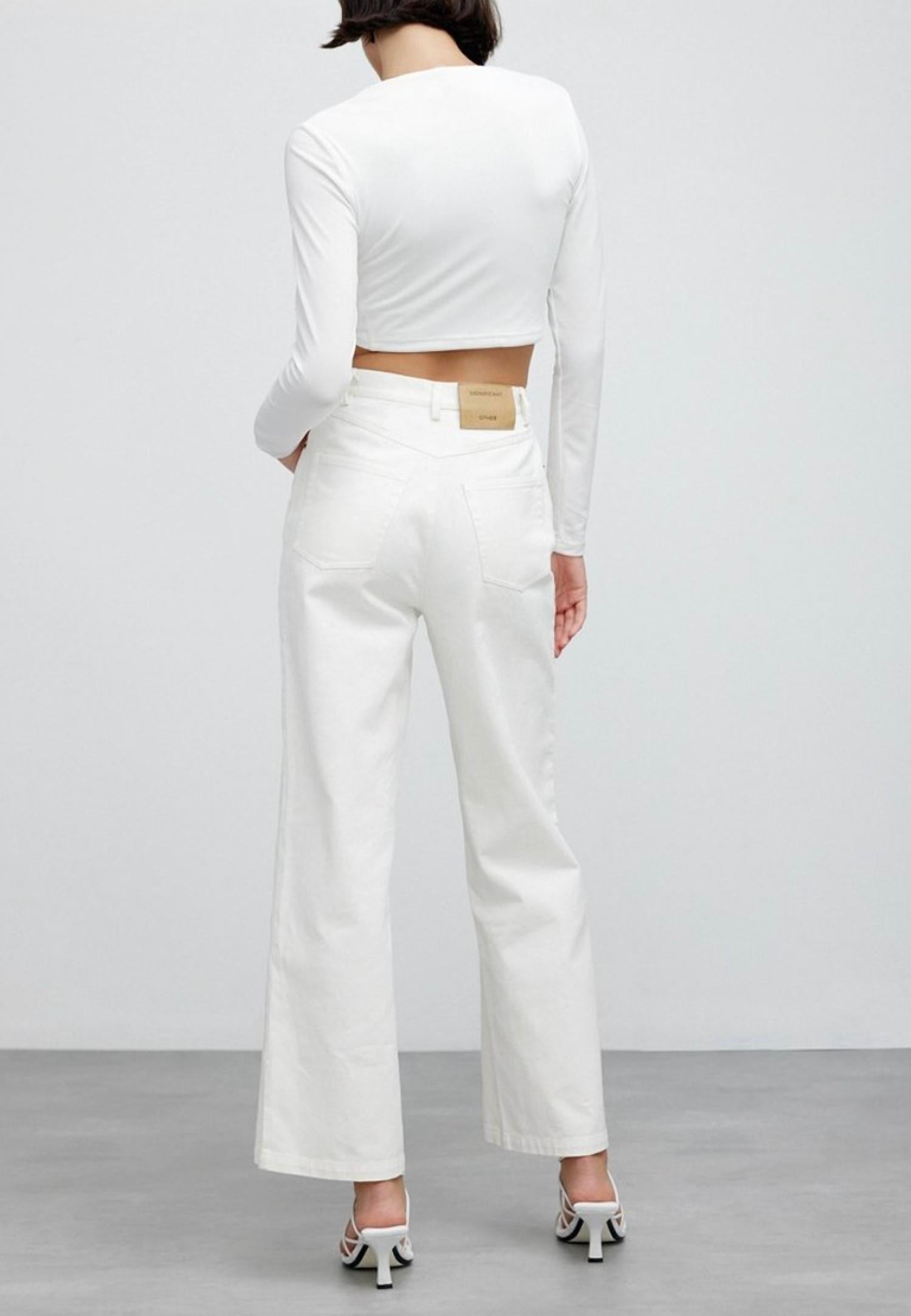 SIGNIFICANT OTHER Audrey Top in white - women's long sleeve top - detail view
