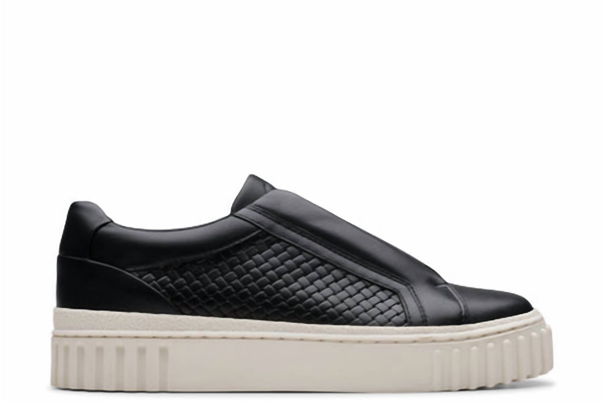 Clarks Women's Mayhill Bay Shoe in black leather - women's sneaker