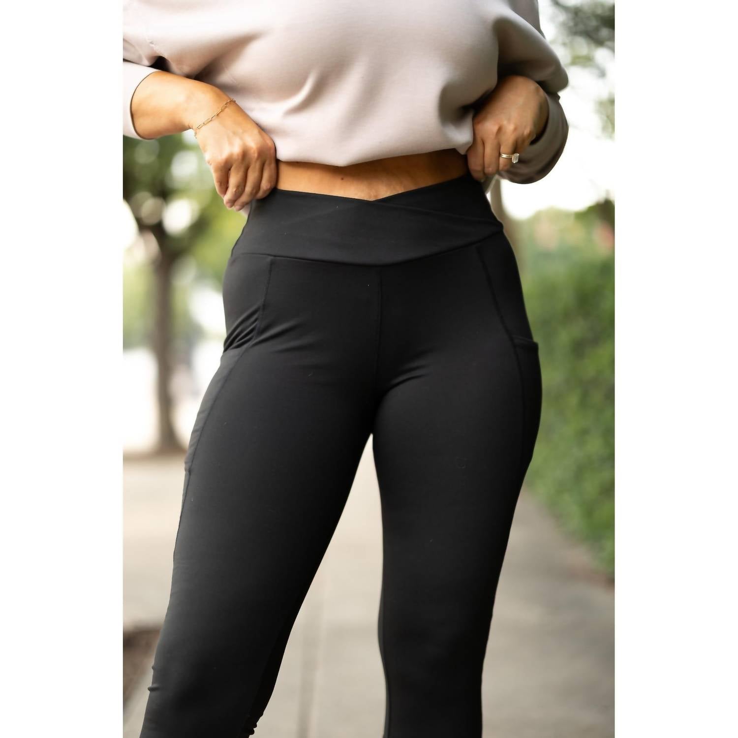 Julia Rose - Women's The Lillian Sculpting Crossover Capri