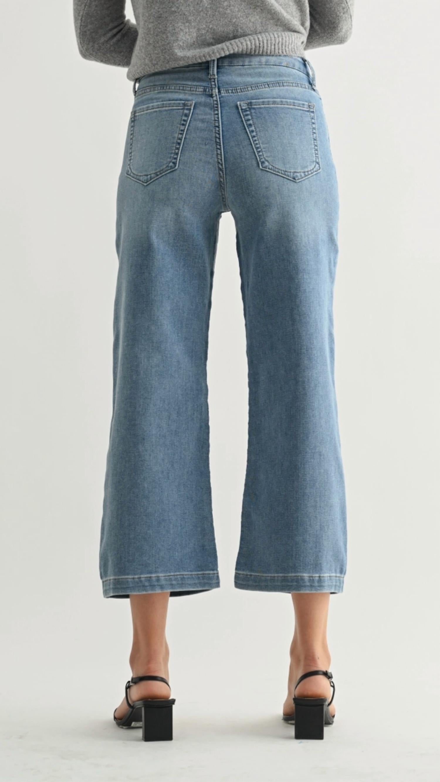 Jbd. - Mid Rise Cropped Wide Sweat Jean