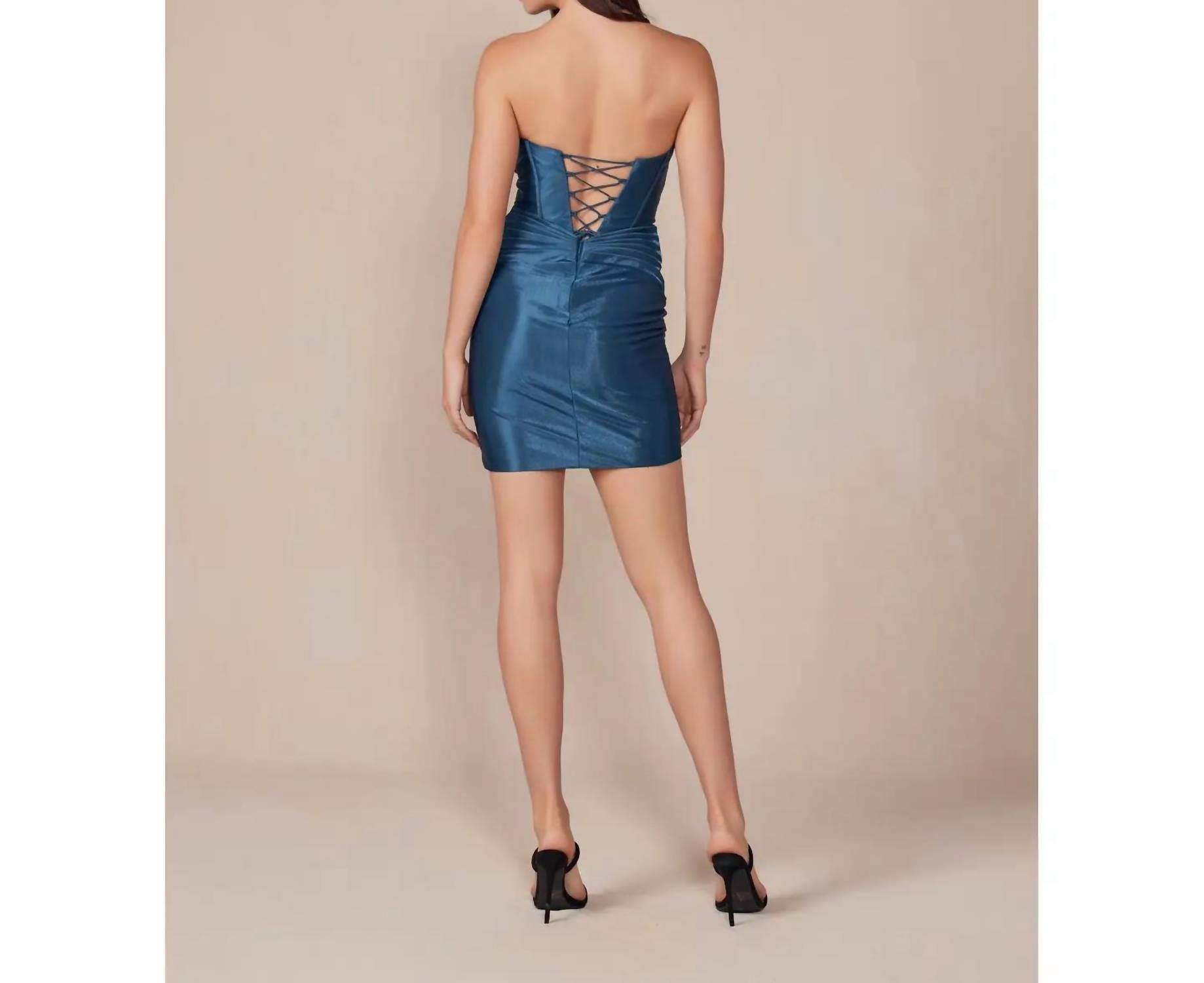 Nox Anabel - Everly Strapless Fitted Homecoming Dress