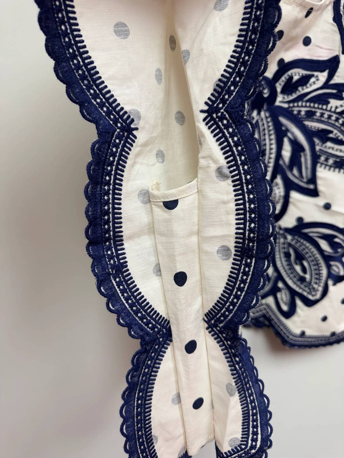 Thml - Short Sleeve Embroidery Detail Top