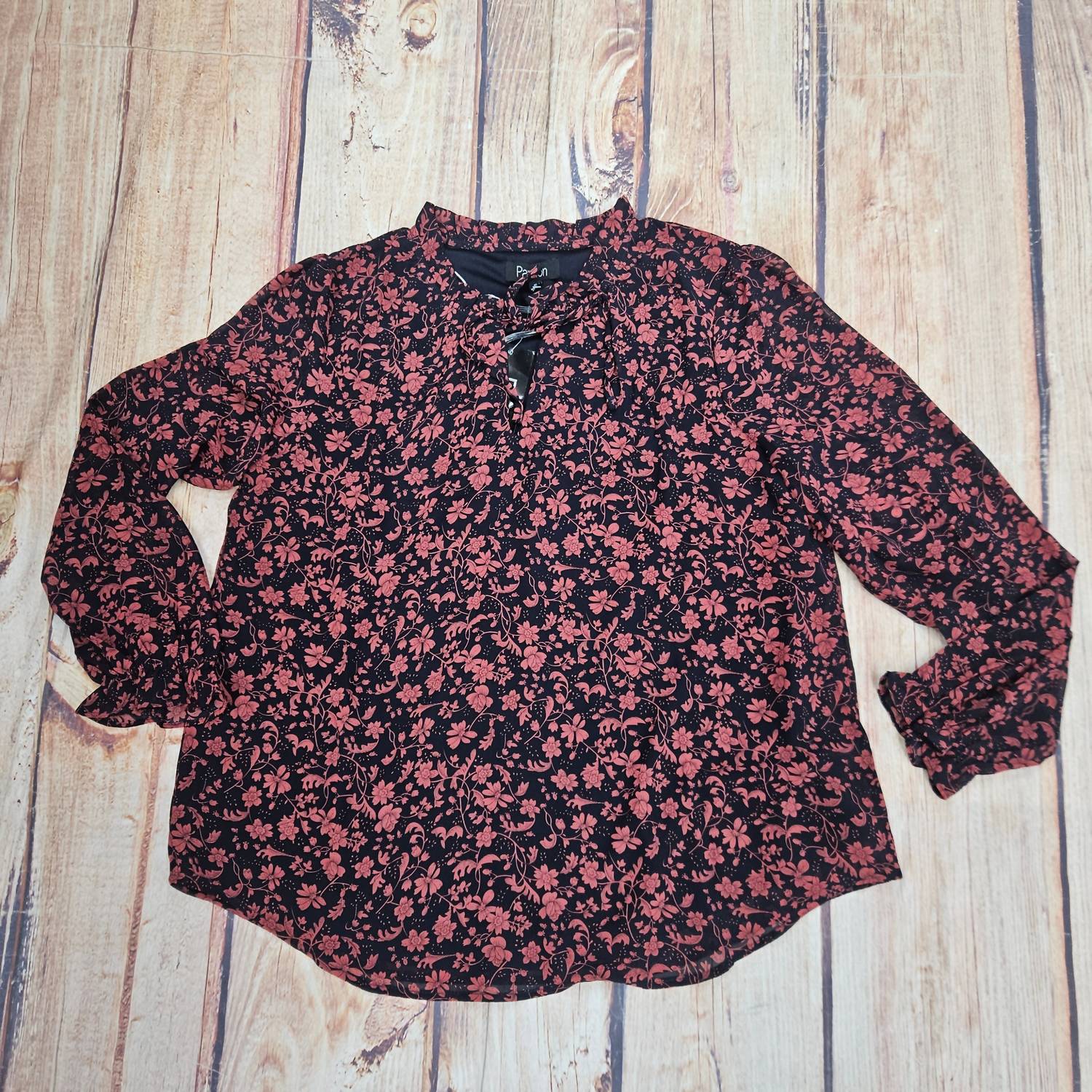 Papillon Women's Floral V Neck Top - women's long sleeve top