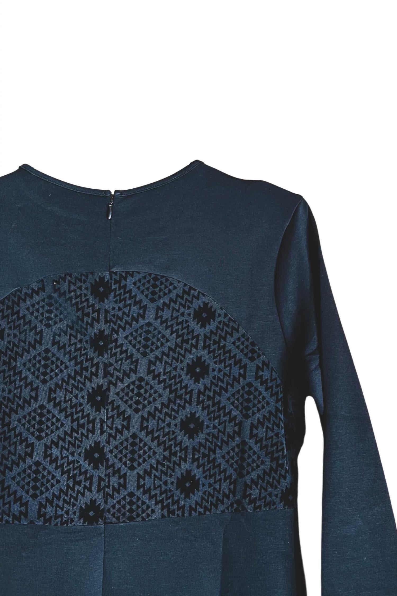 2Flyco - Long Sleeve Aztec Back Zip Dress