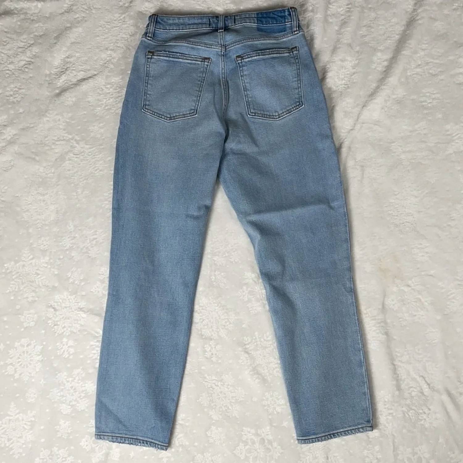 Abercrombie & Fitch - Curve Love High Rise Mom Jean