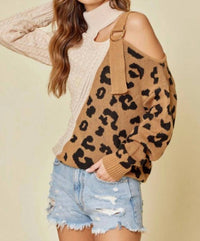 ANDREE BY UNIT Amber Buckle Sweater in white and tan - women's sweater