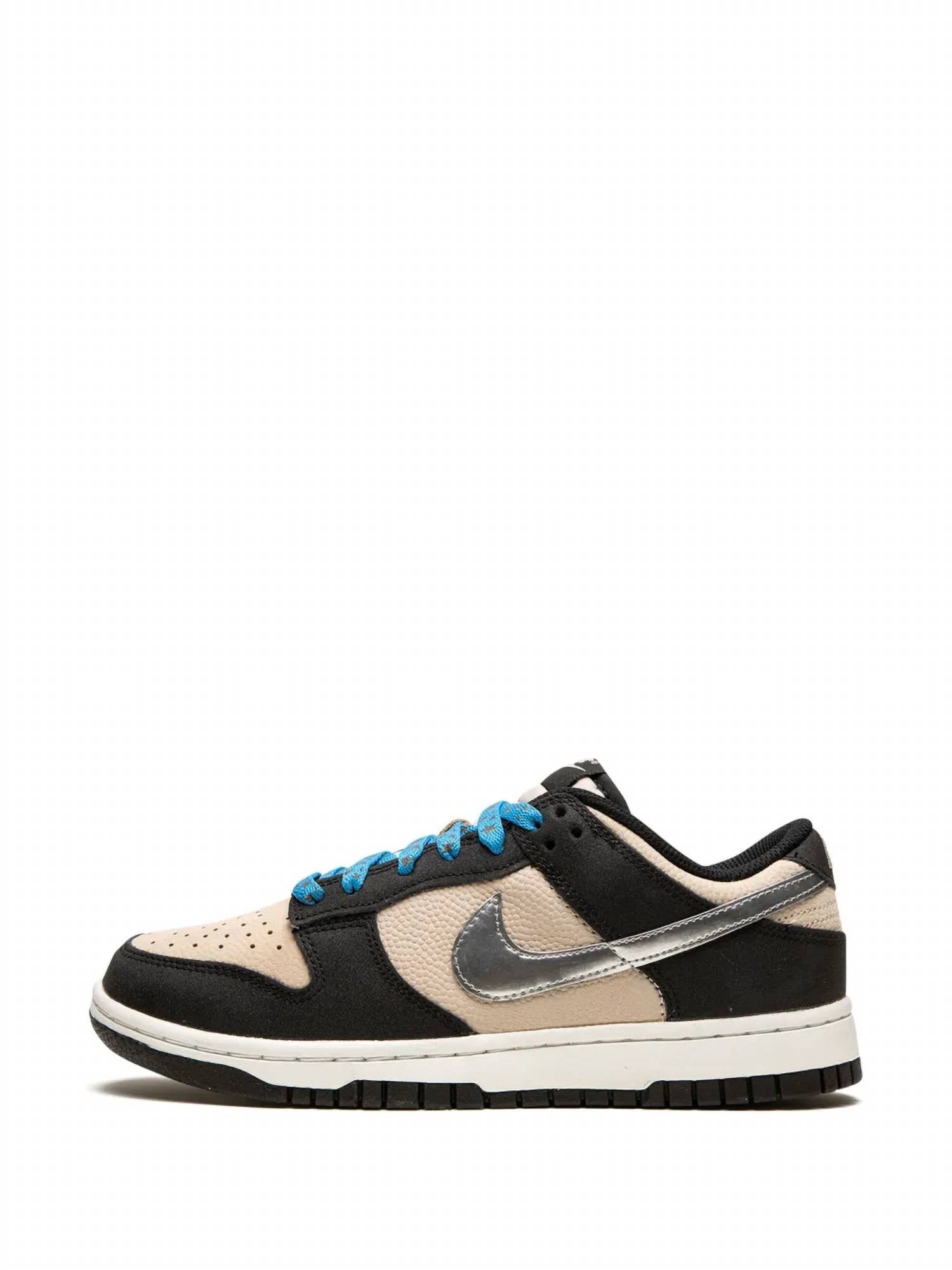 Nike - Women's Dunk Low Sneakers