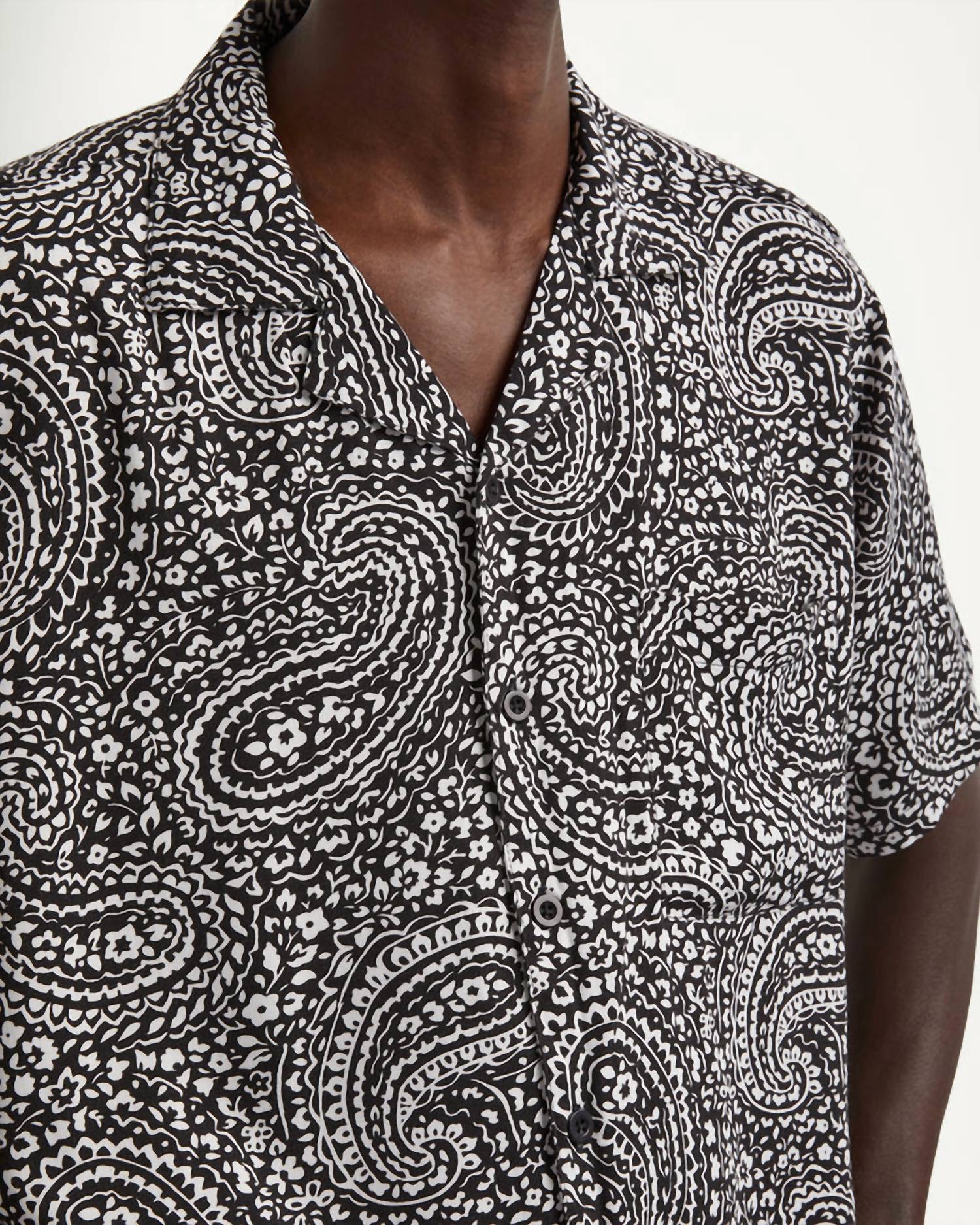 MEN VACATION PAISLEY SHIRT