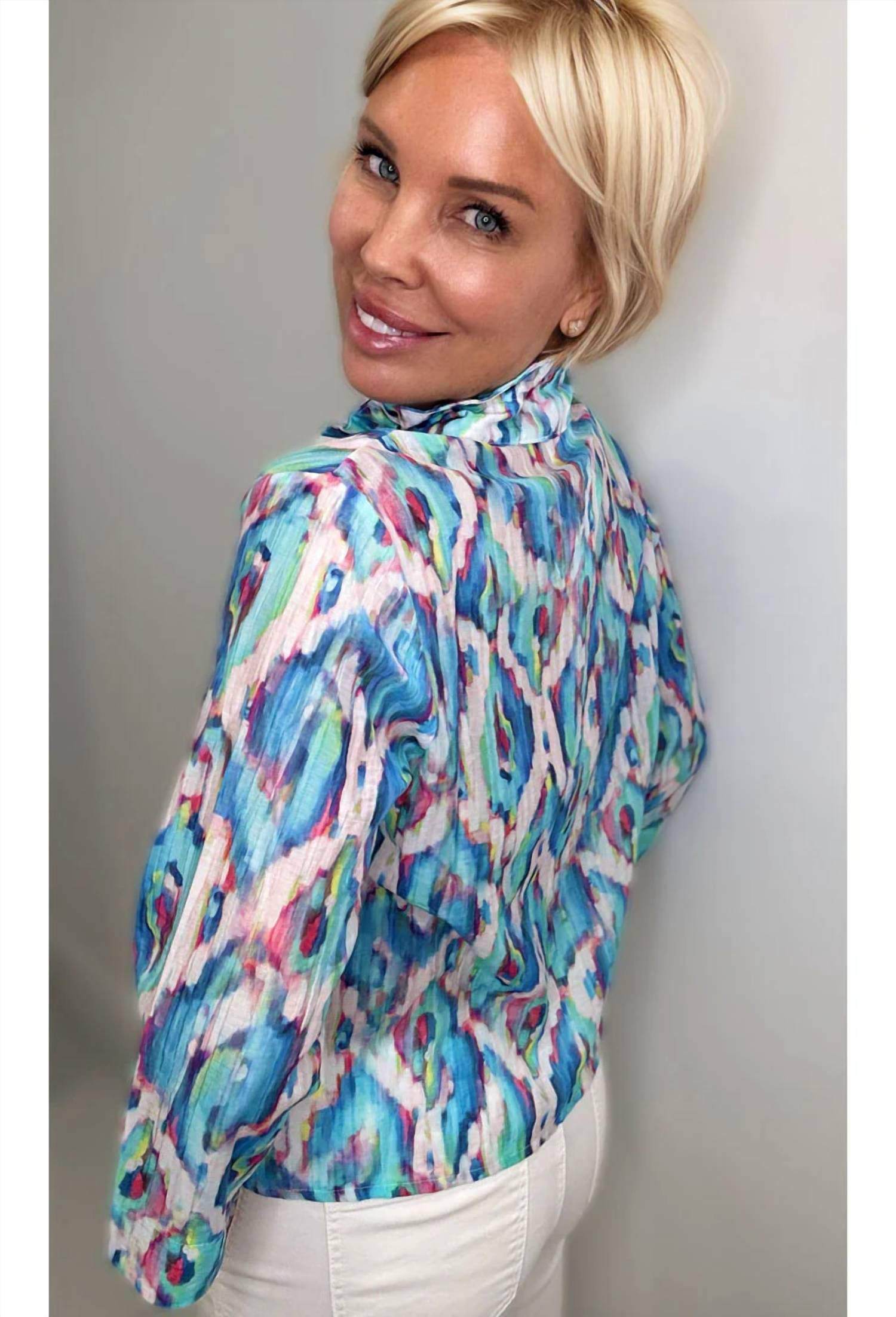 Ethyl - 3/4 Sleeve Collared Boxy Blouse