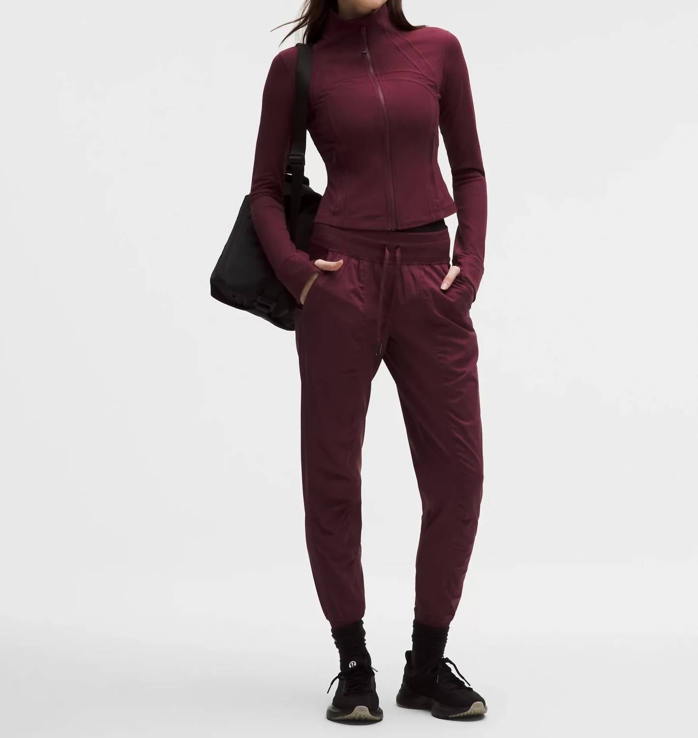Lululemon - Dance Studio Mid-rise Jogger