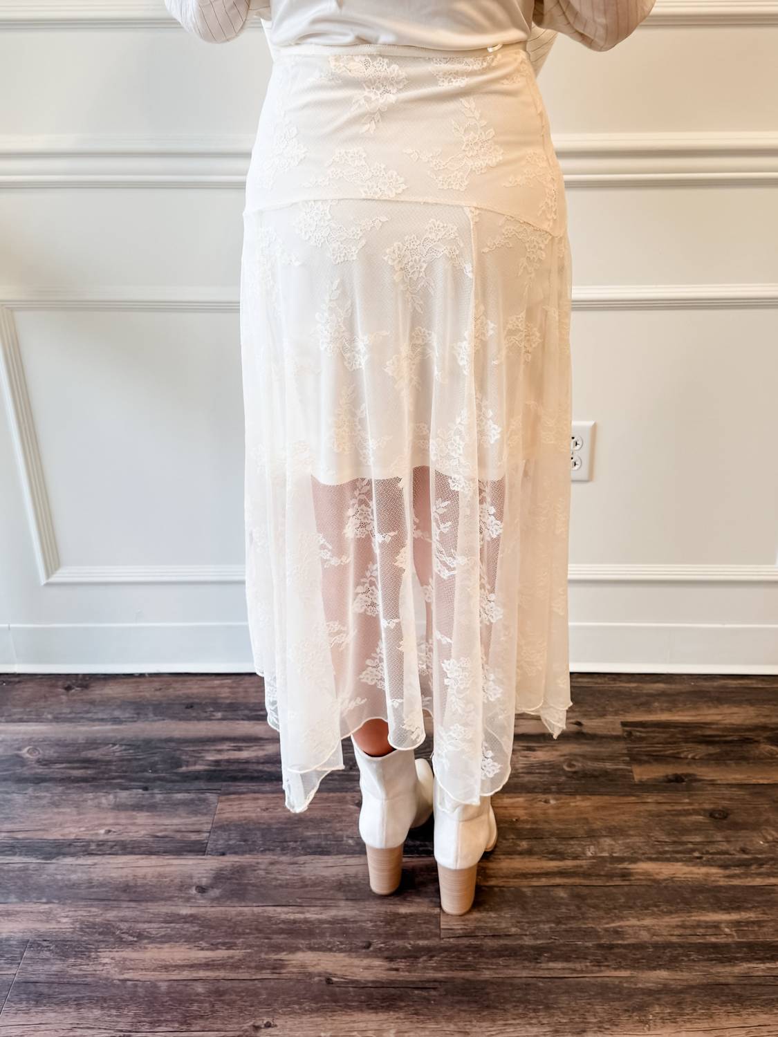 Mod Ref - Whispered Romance Lace Skirt