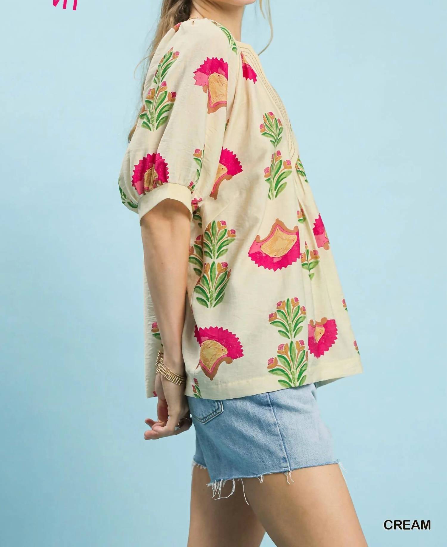 Umgee - Abstract Print Contrast Stitch Top