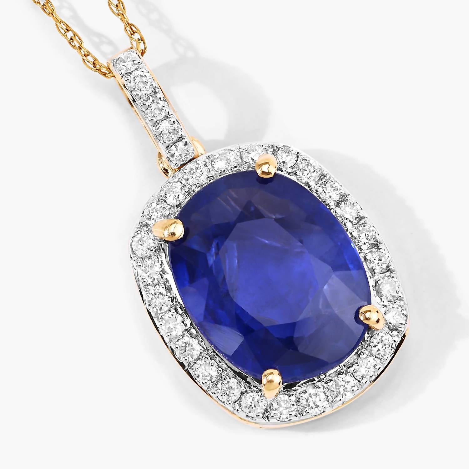 Diana M Jewels Women's Cushion Natural Sapphire Pendant Necklace (2.47 Ct) - Classic Plus in 18k yellow gold - women's jewelry - detail view
