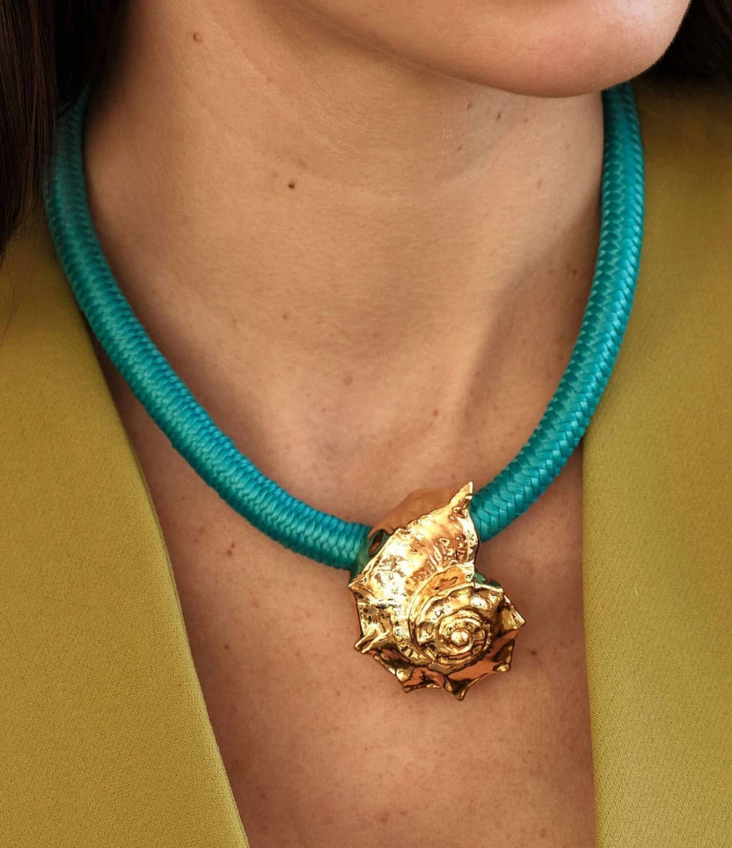 Mignonne Gavigan - Women's Concha Shell Short Statement Pendant Necklace