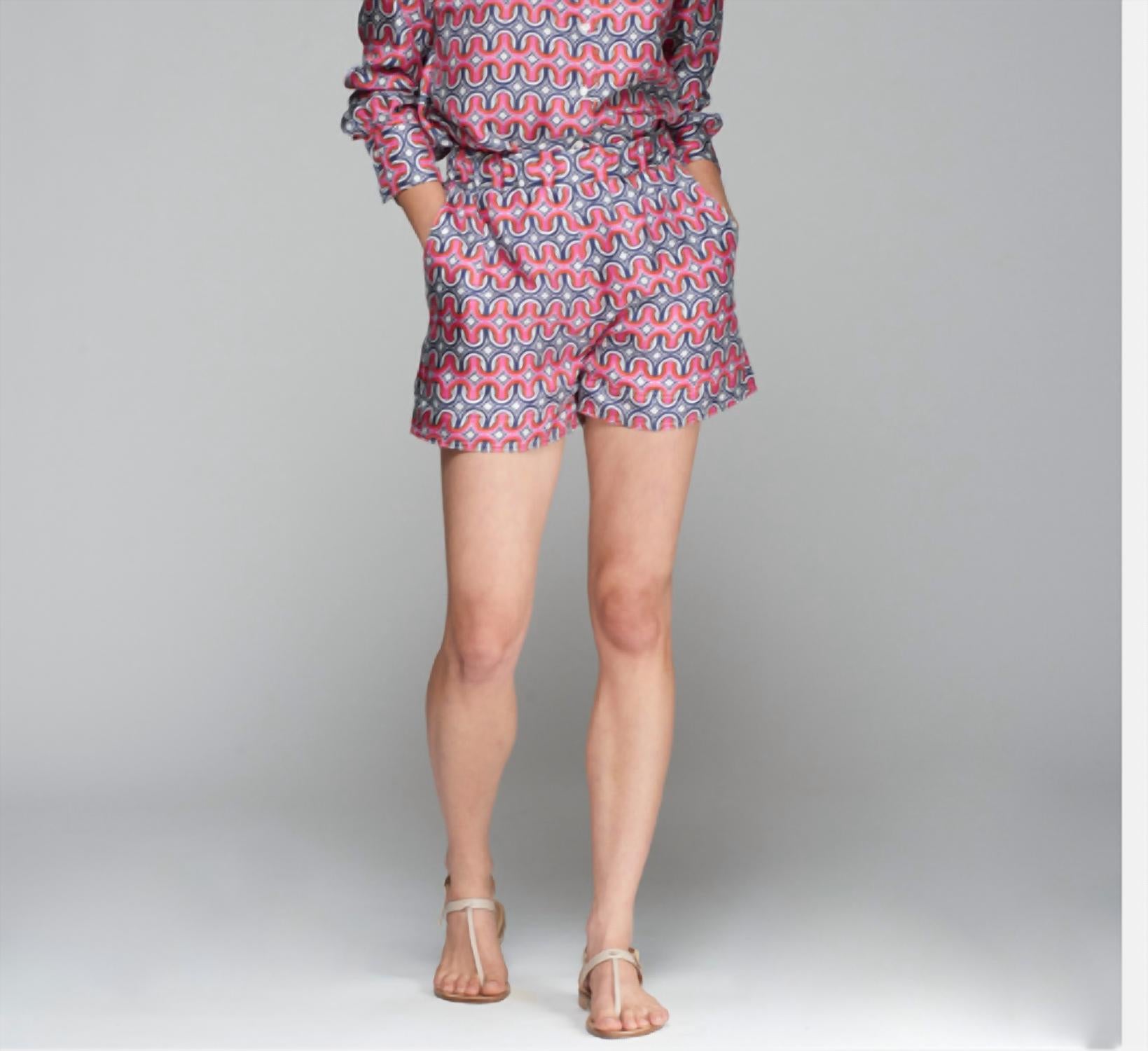 Vilagallo Print Shorts With Pockets in pink navy and white - women's shorts - detail view