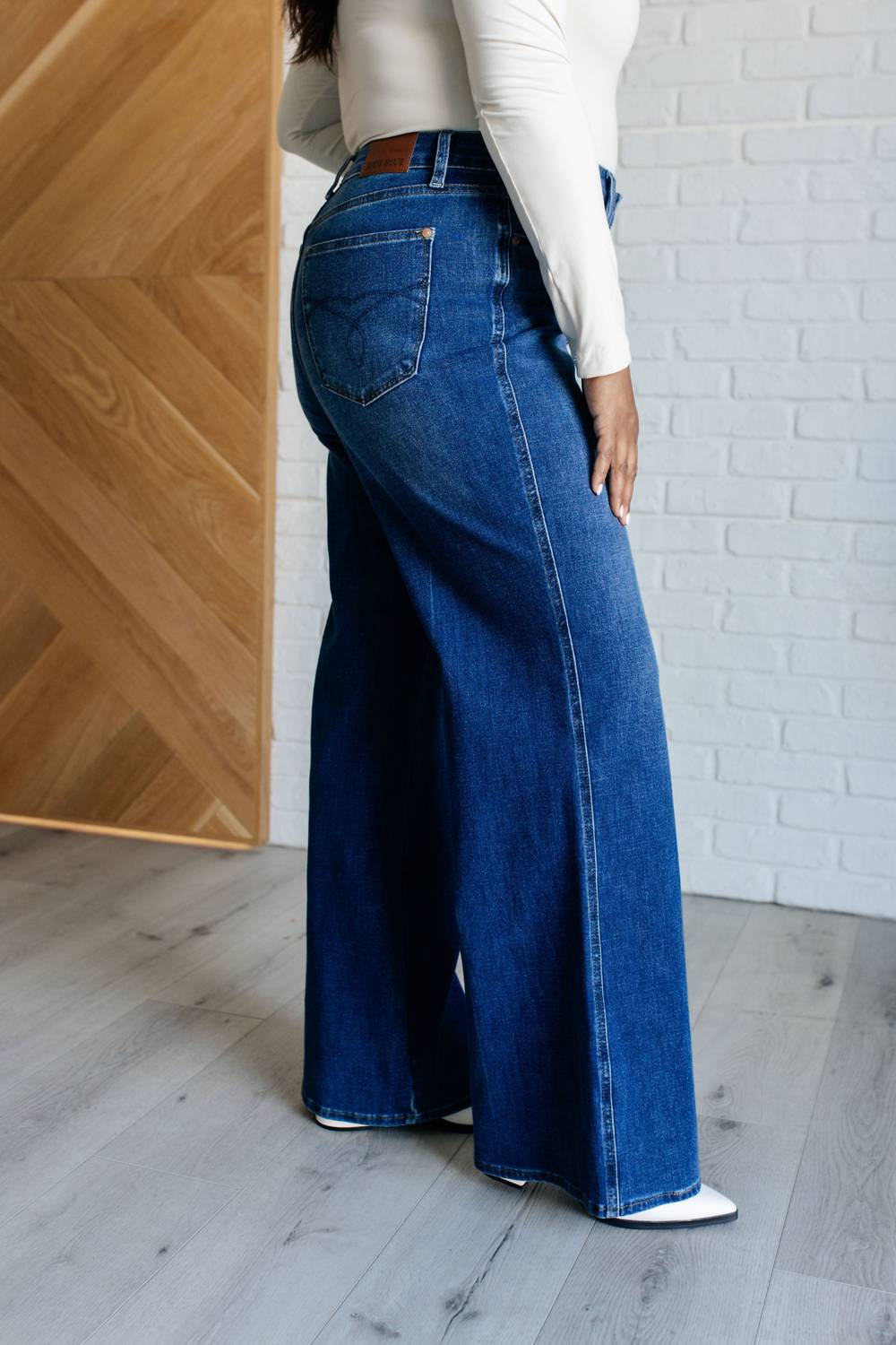 Judy Blue - Women's High Rise Tummy Control Retro Wide Leg Jeans