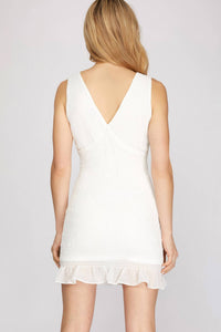 She + Sky - SLEEVELESS CRINKLED WOVEN SMOCKED DRESS