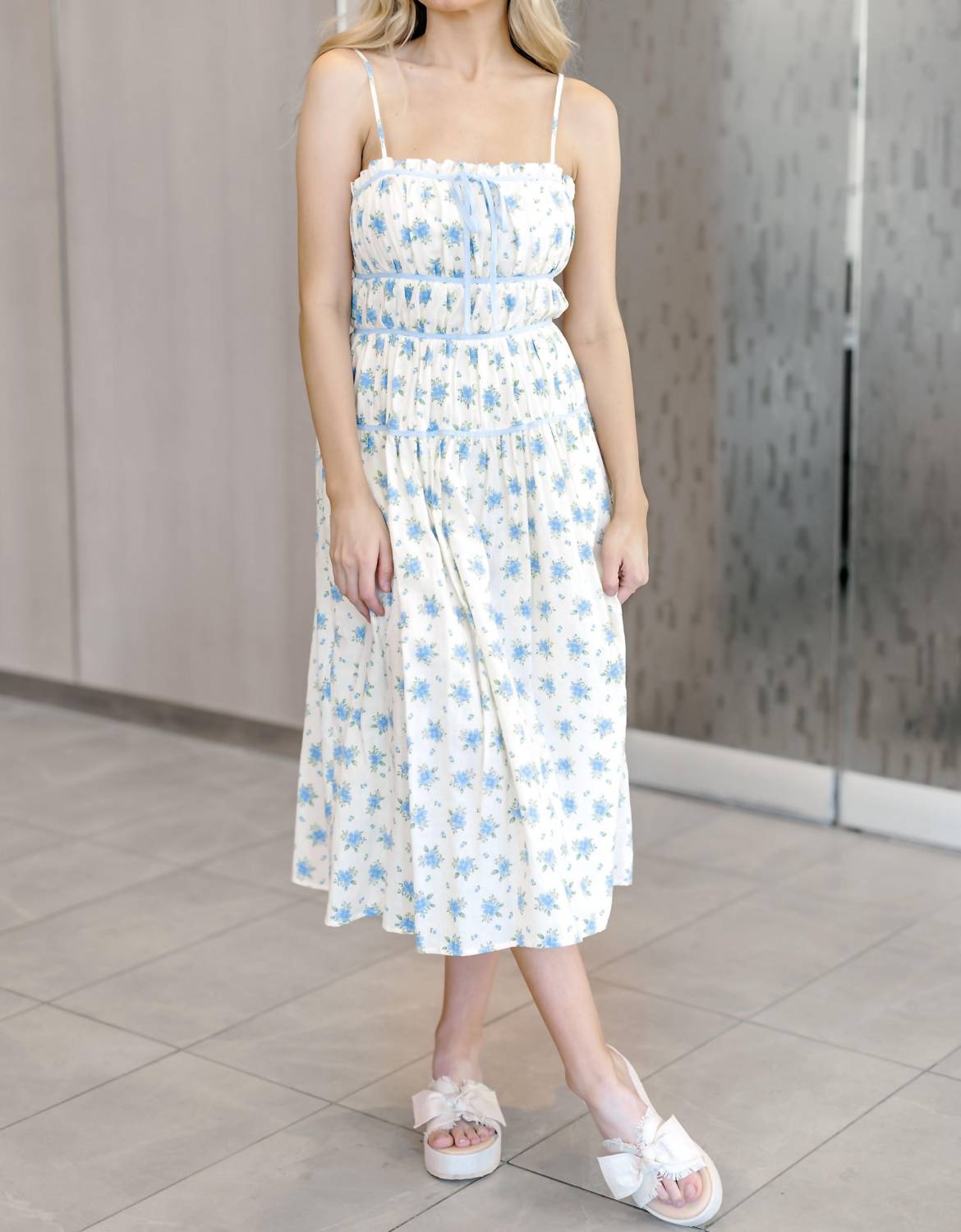 STORIA Oaklyn Midi Dress in blue floral - women's dress