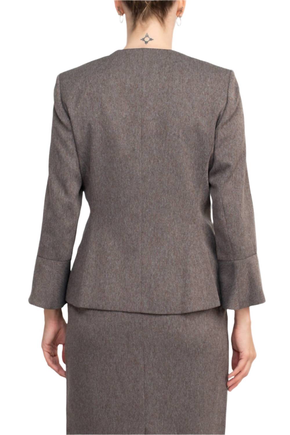 Nyp Suits - Crew Neck 3-button Slit Back Crepe Skirt Set