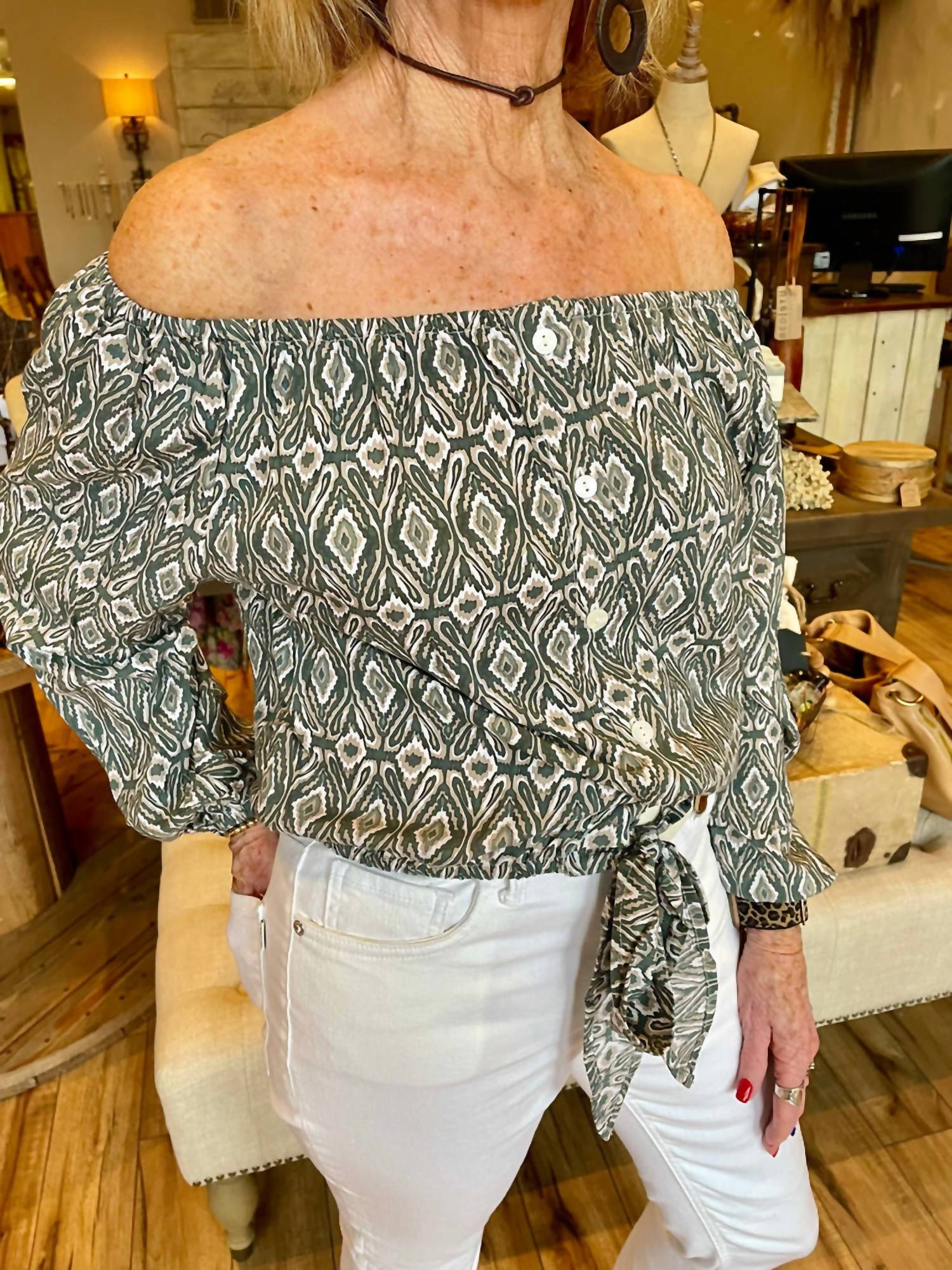 Skemo - Ikat Top