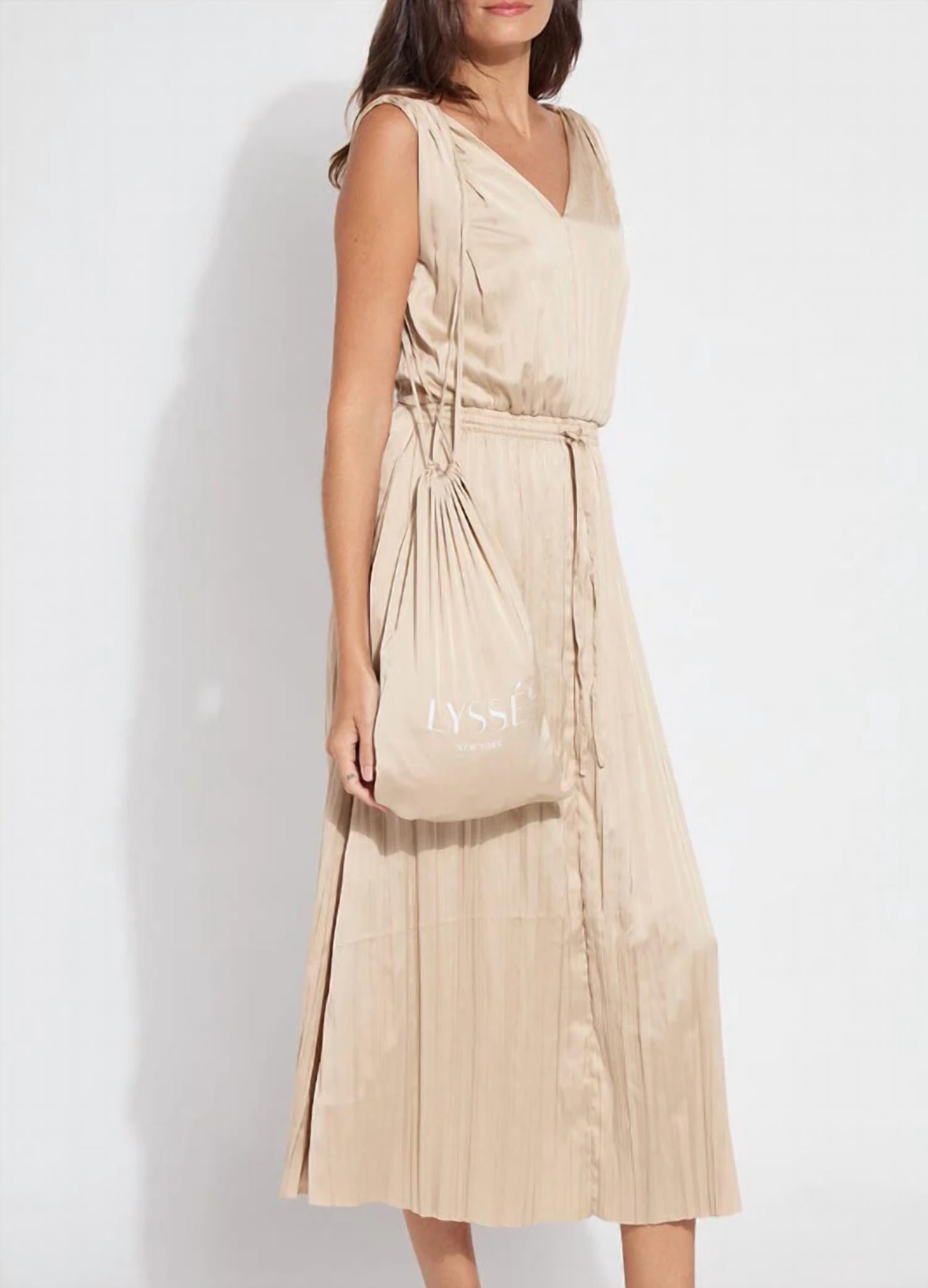 Lysse - The Packable Pleated Dress