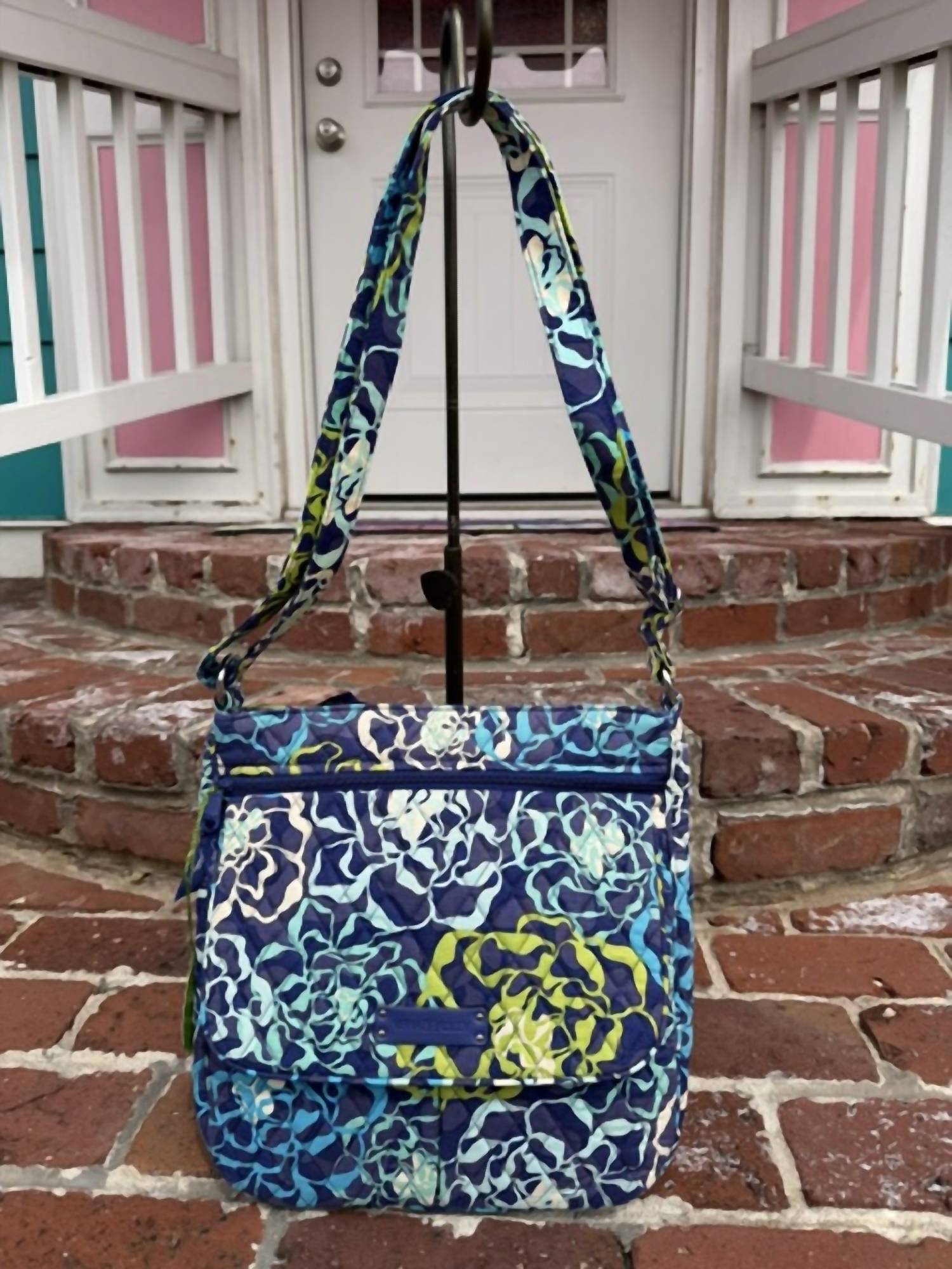 Vera Bradley - Women's Double Zip Mailbag