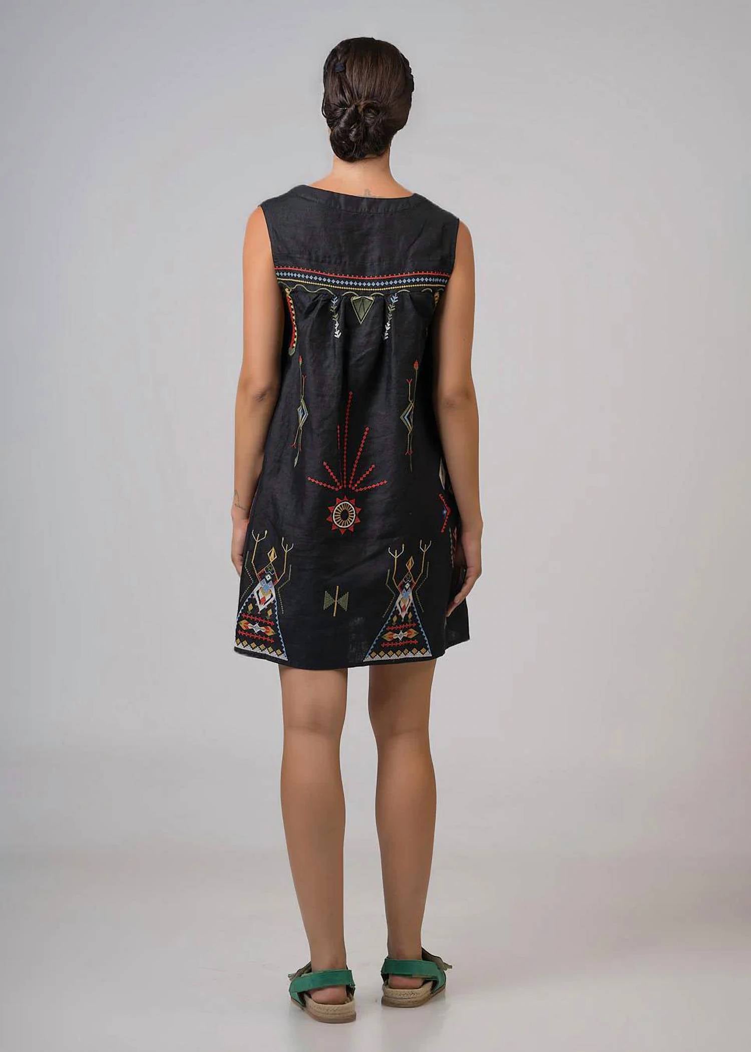 Aether Concept - Sleeveless Shift Dress