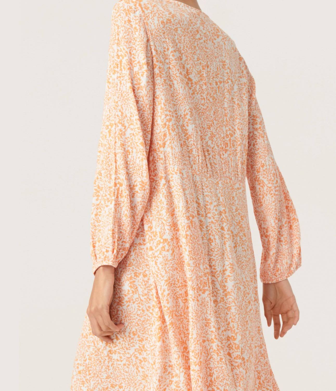Soaked In Luxury - Zaya Knee-length Long Sleeve Midi Dress