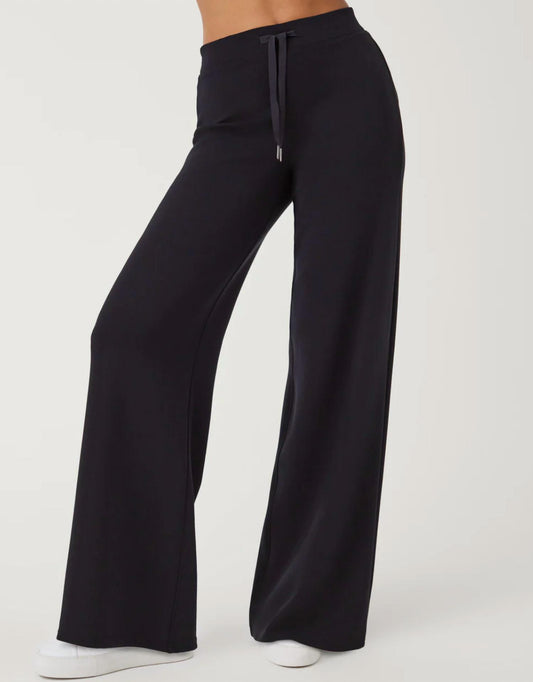 Spanx - Air Essentials Wide Leg Pant