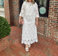 Tcec - Daisy Lace Scalloped Hem Top And Midi Skirt Set