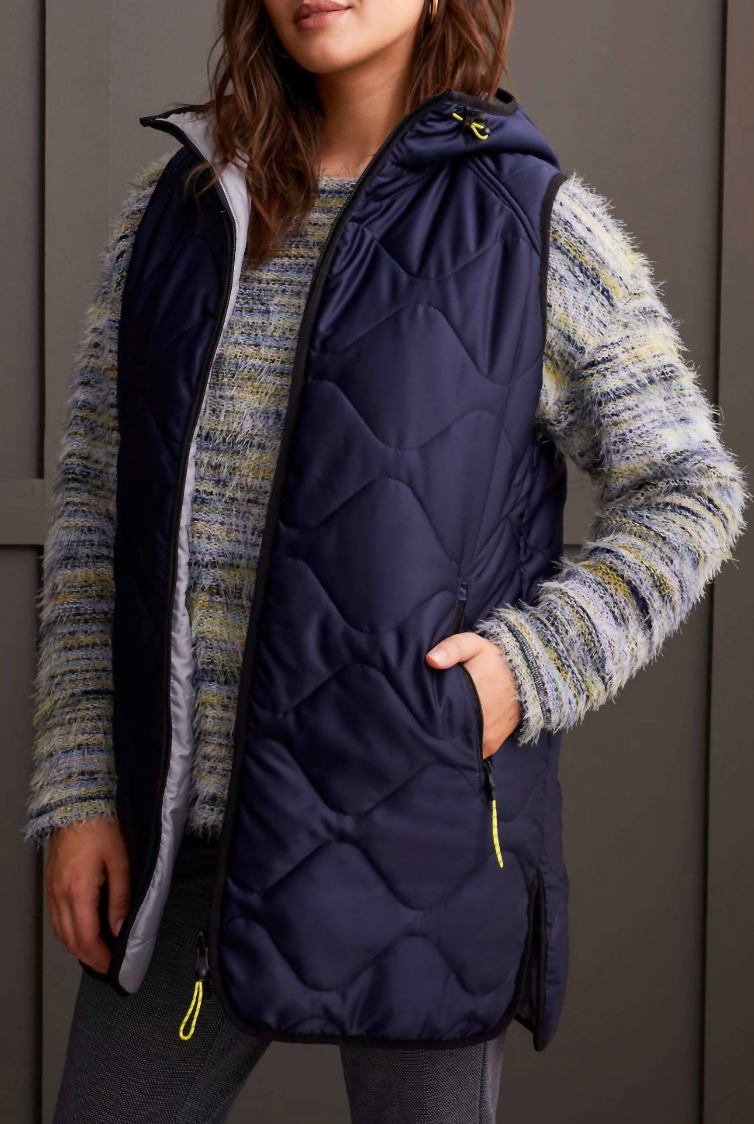Tribal - REVERSIBLE HOODED PUFFER VEST