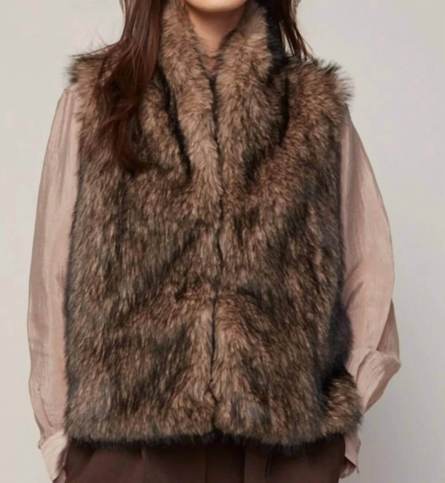 Adroit Atelier - Blossom Faux Fur Sleeveless Vest