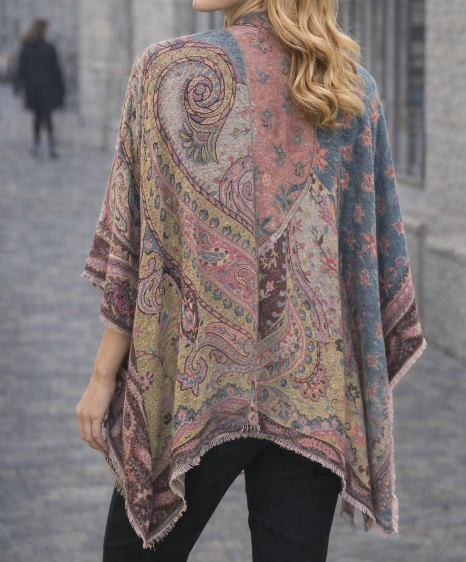 Rapti Fashion - Paisley scarf jacket