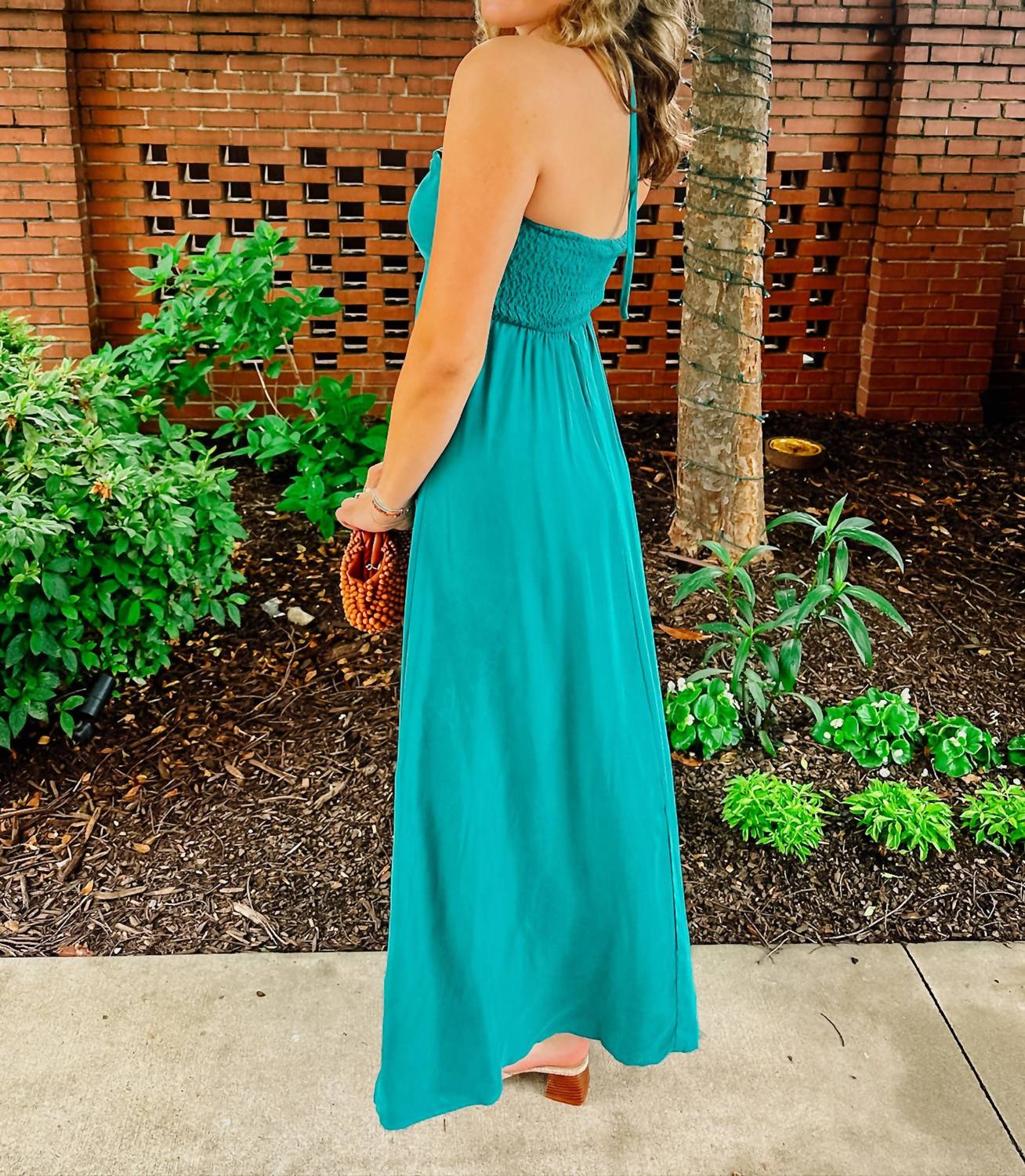 Self Contrast - Katya U-shape Halter Maxi Dress