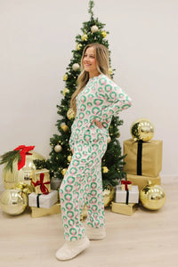Mary Square - Annie Rosy Wreaths Holiday Pajama Set