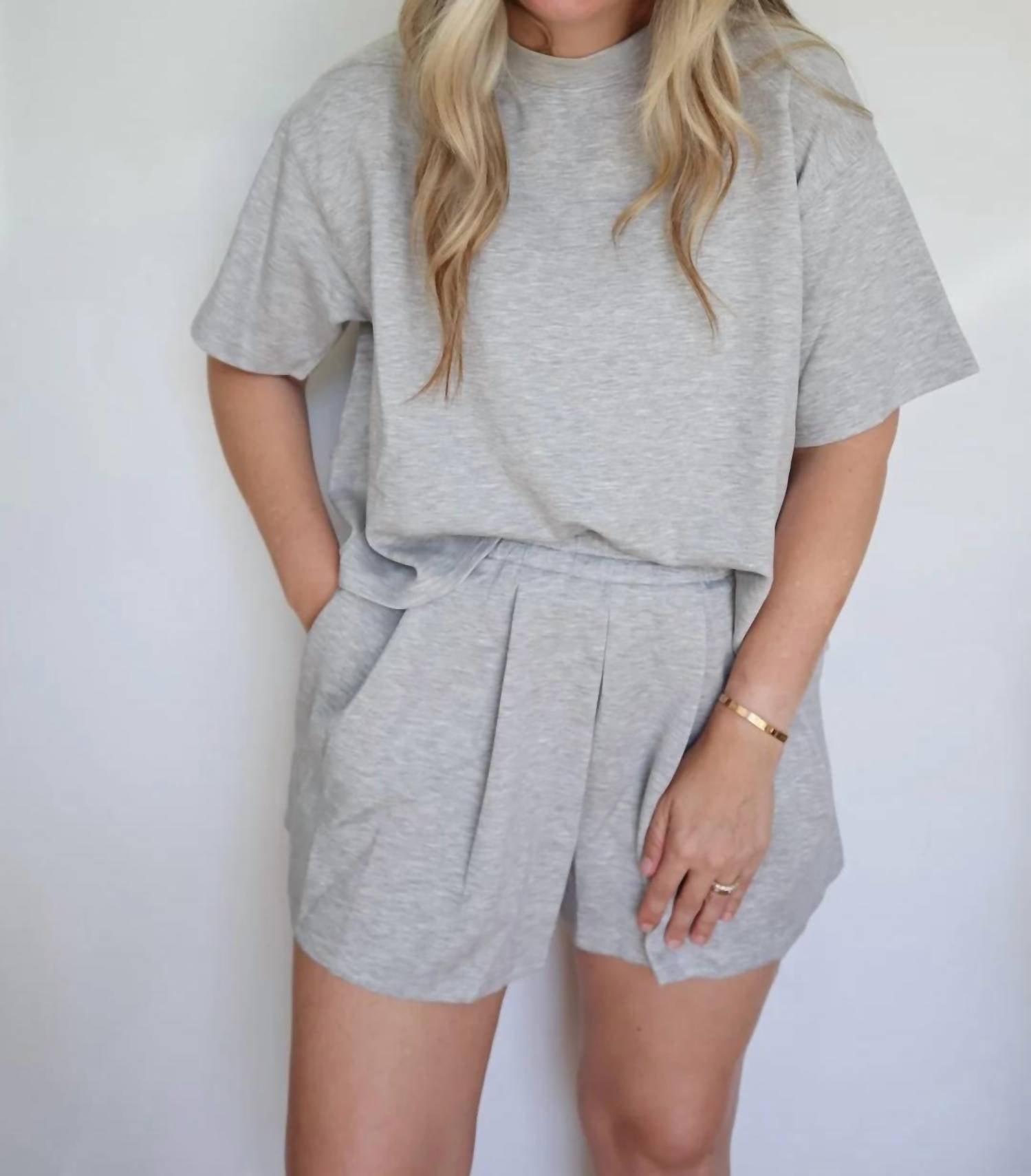 The Greii - Kristen Pleated Back Tee & Skort-style Shorts Set